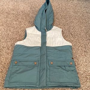 Burton dry ride puffer vest. Green. No tears or stains. In perfect condition. XL